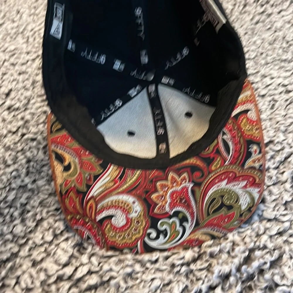 Classic Chicago Bulls Cap - Picture 2 of 8